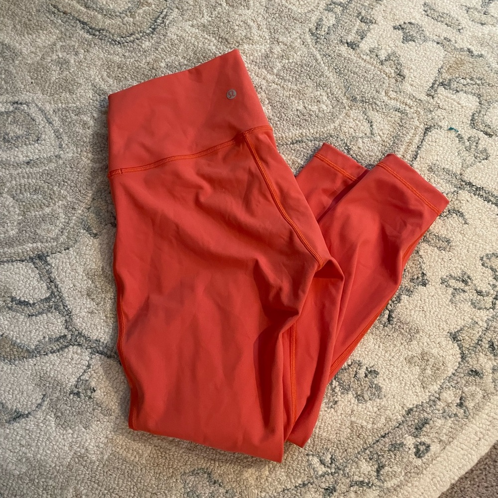 Orange Wunder under leggings like new